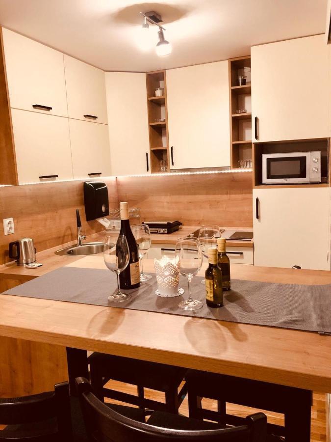Am Apartment Τζαχορίνα Εξωτερικό φωτογραφία