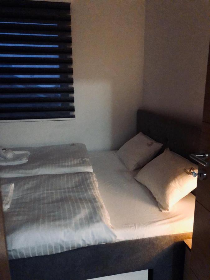 Am Apartment Τζαχορίνα Εξωτερικό φωτογραφία