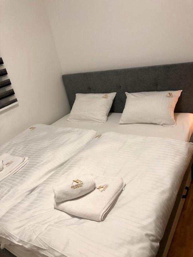 Am Apartment Τζαχορίνα Εξωτερικό φωτογραφία